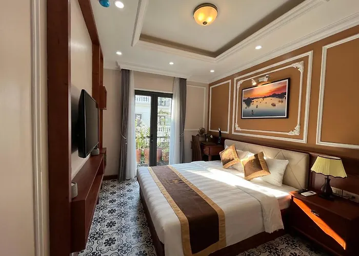 Paris Of Dragon Bay 3*