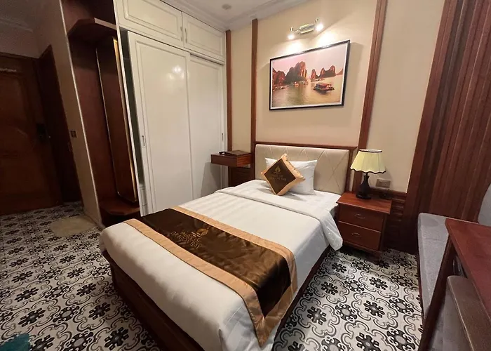 Hotel Paris Of Dragon Bay Hạ Long